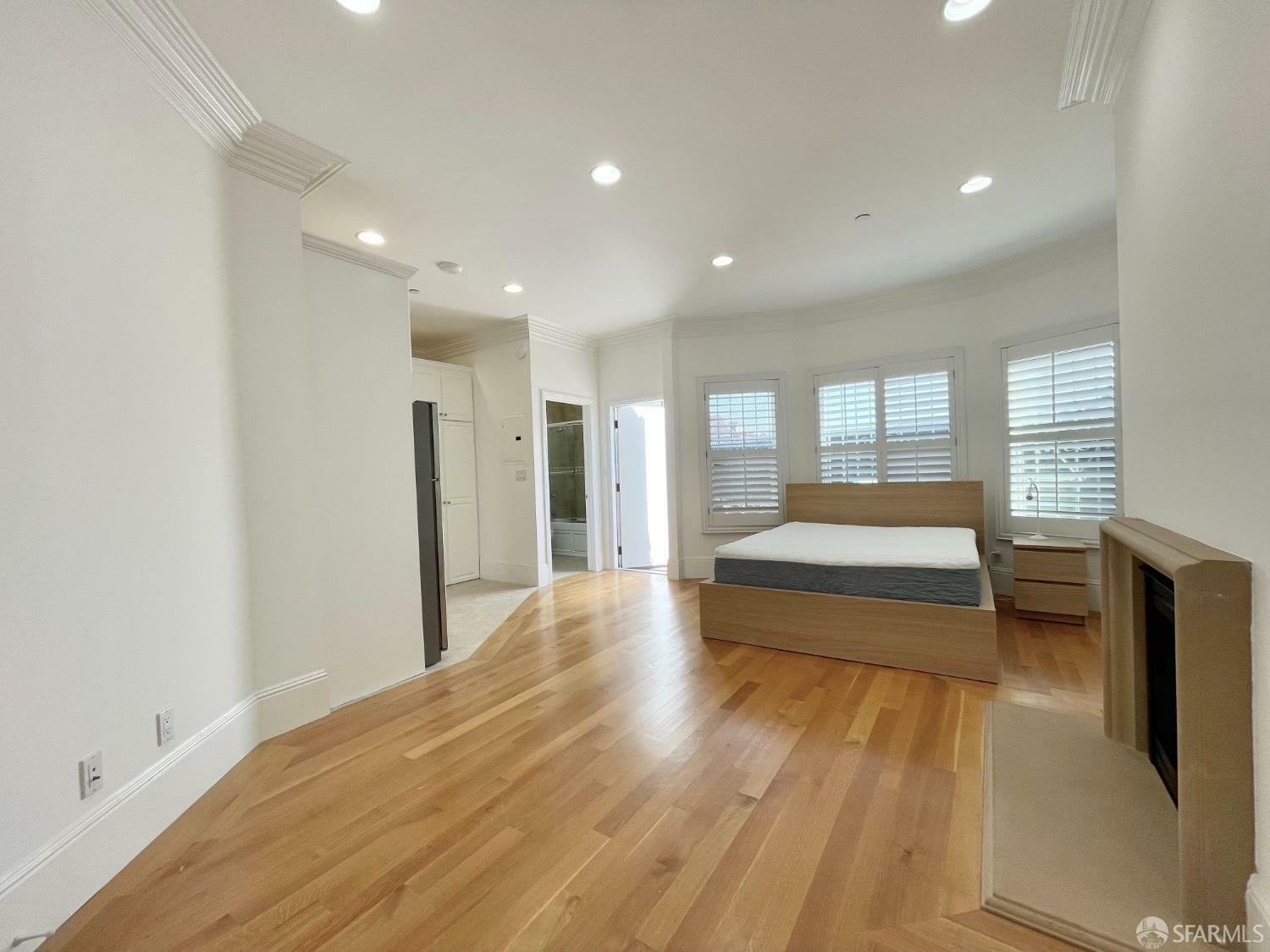 Property Photo:  612 Clayton Street 3  CA 94117 