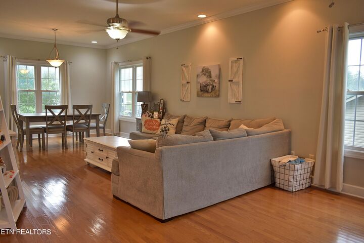 Property Photo: 220 Coleman St TN 37752