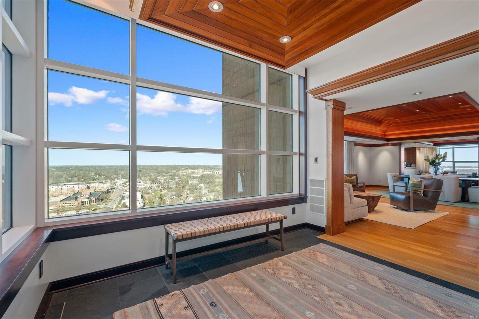 Property Photo: 8025 Maryland Avenue 15A MO 63105
