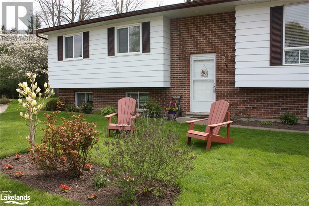 Property Photo:  33 Centennial Heights Court  ON N4L 1E5 