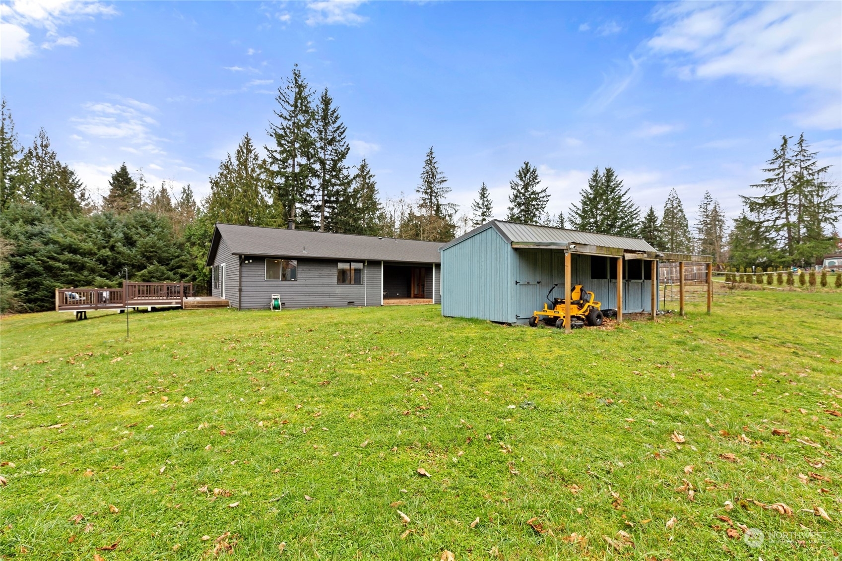 Property Photo: 18922 255th Avenue SE WA 98038