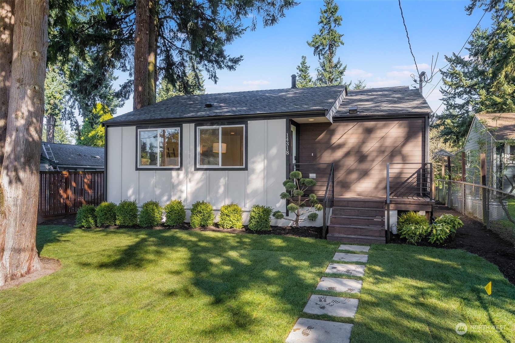 Property Photo:  14318 Densmore Avenue N  WA 98133 