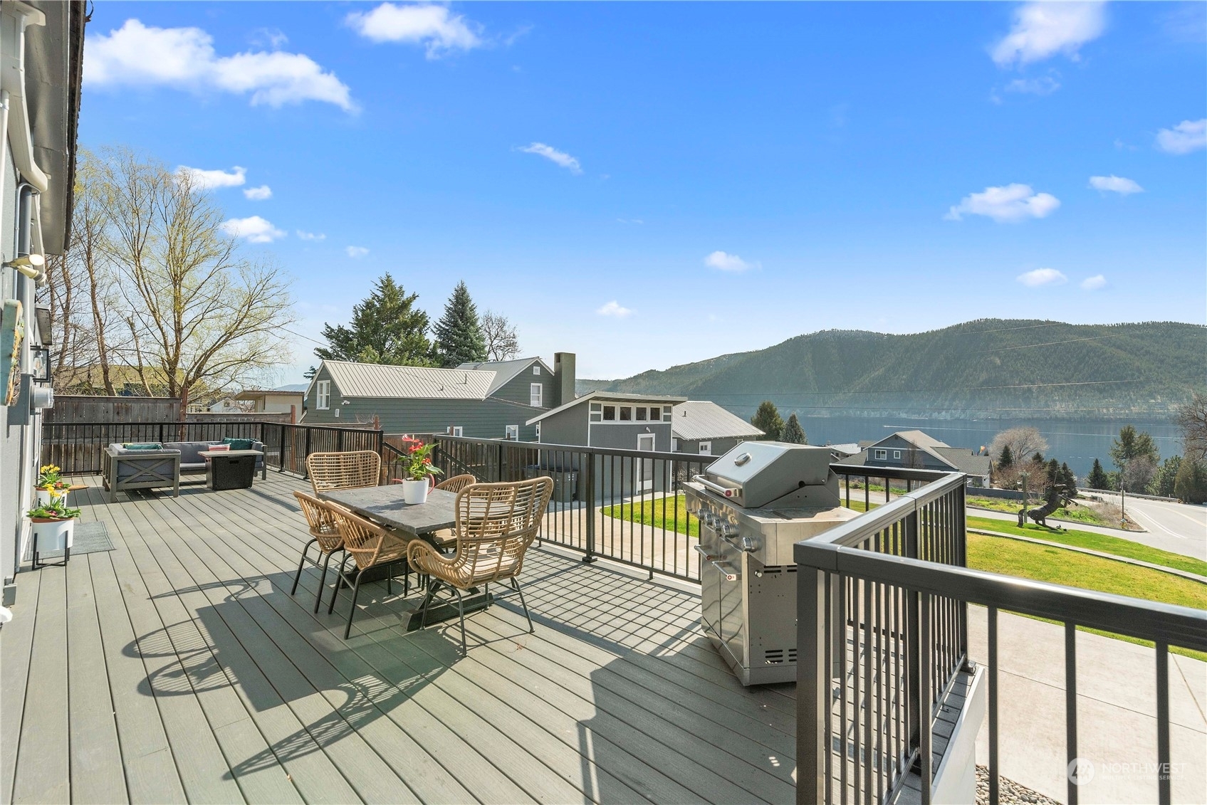 Property Photo:  820 Manson Boulevard  WA 98831 