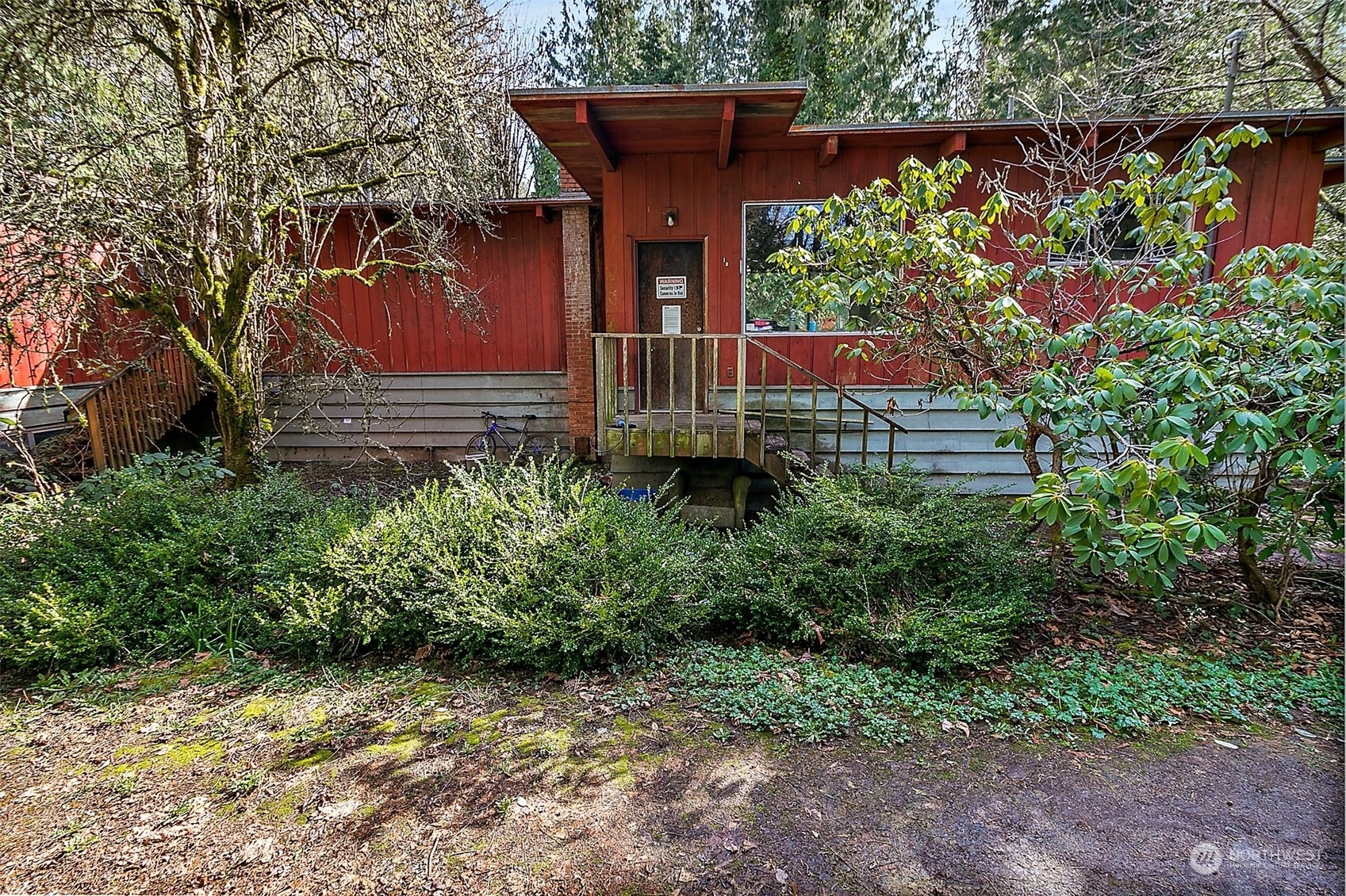 Property Photo:  104 Ida St W  WA 98312 