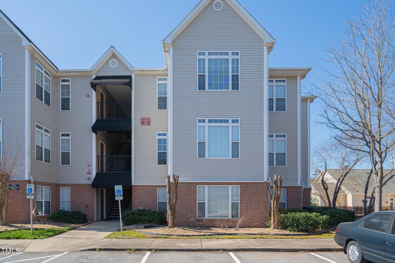 Property Photo: 2500 Friedland Place 303 NC 27617