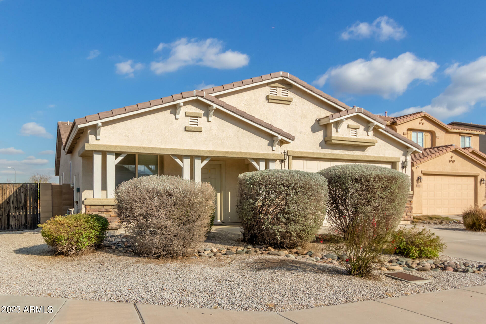 Property Photo:  7109 S 74th Lane  AZ 85339 