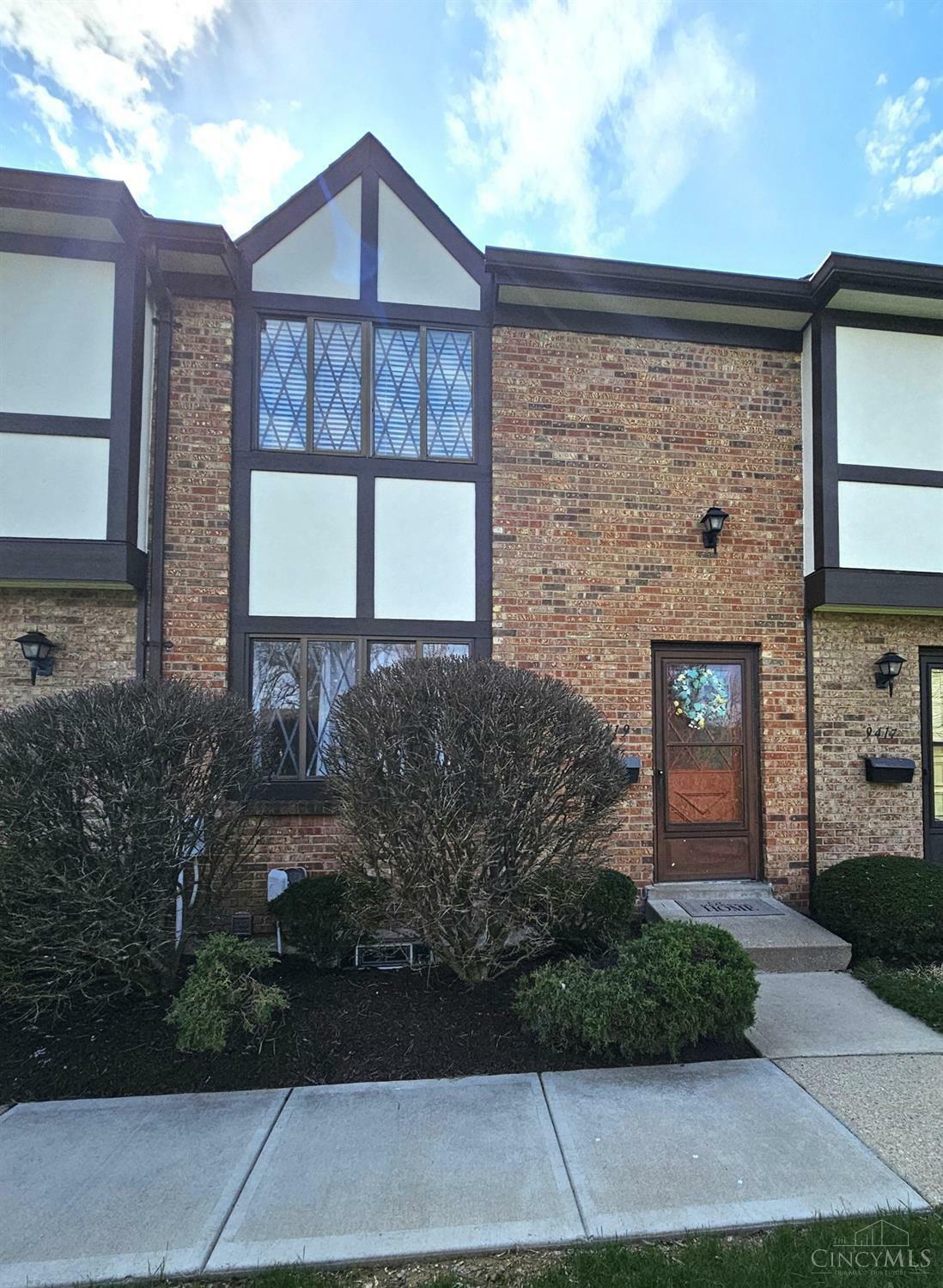 Property Photo: 9419 Haddington Court OH 45251