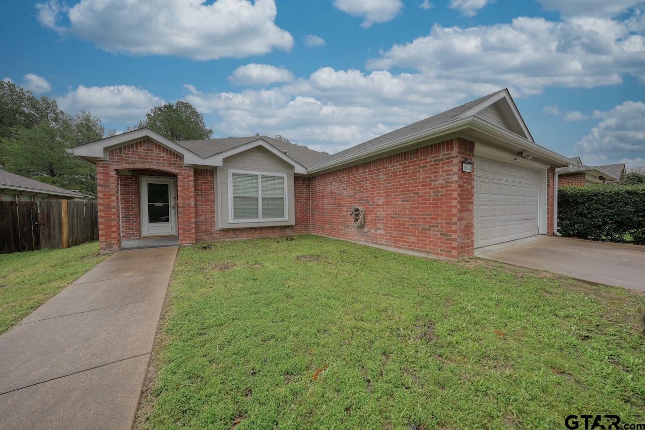 Property Photo:  20041 Meadow View Lane  TX 75762 