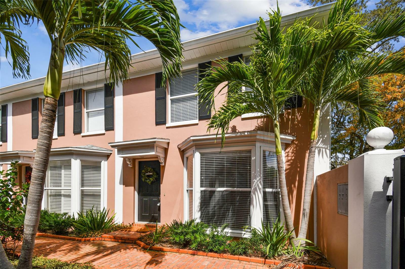 Property Photo:  301 S Bungalow Park Avenue A  FL 33609 