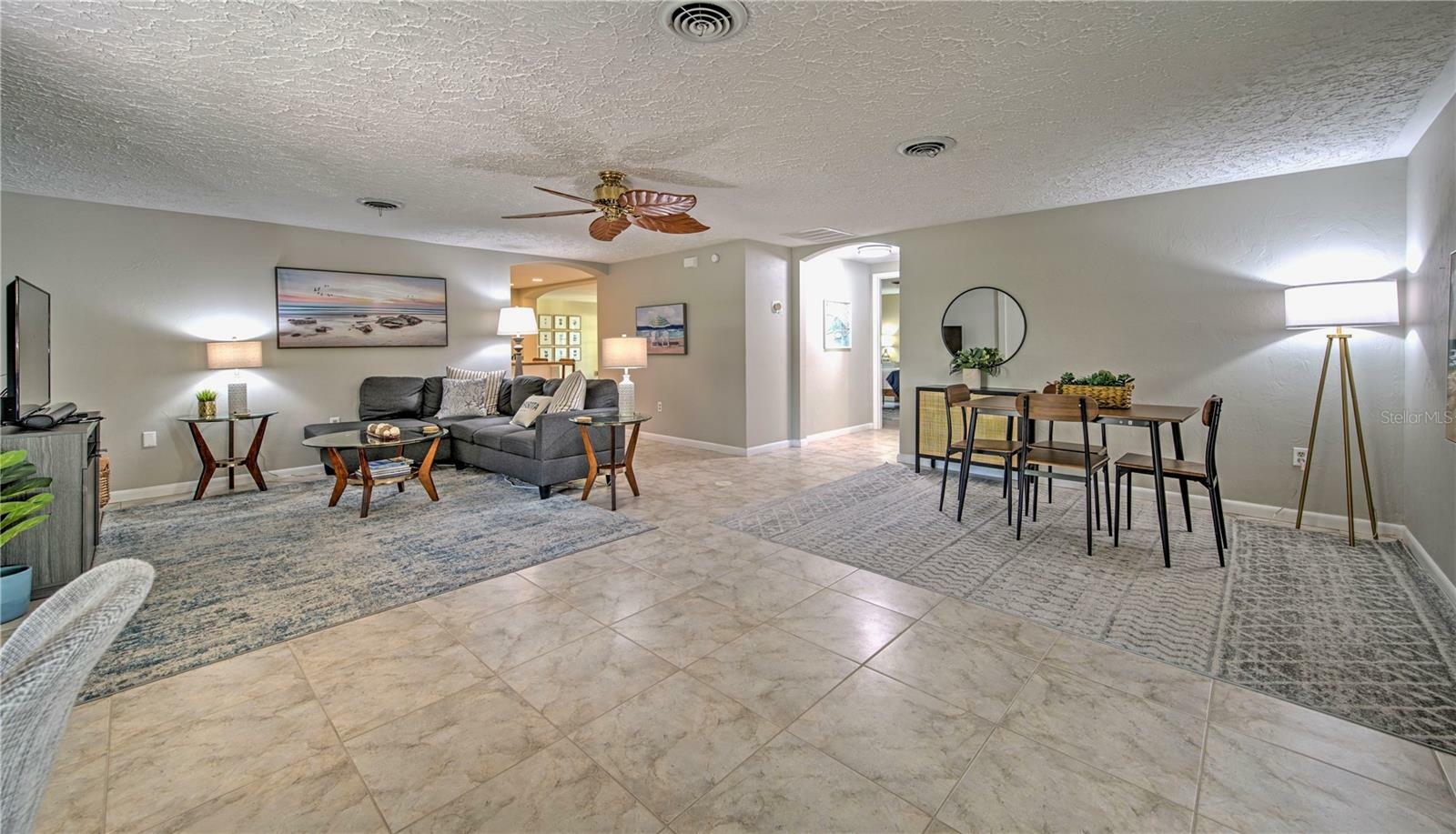 Property Photo: 2365 Bay FL 34237
