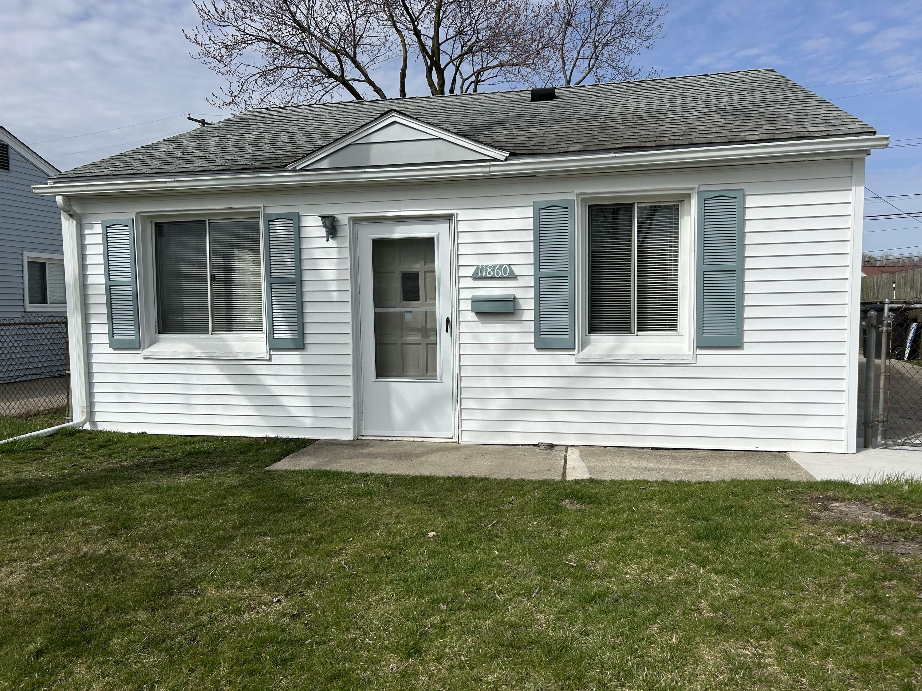 Property Photo:  11860 Grant Street  MI 48193 