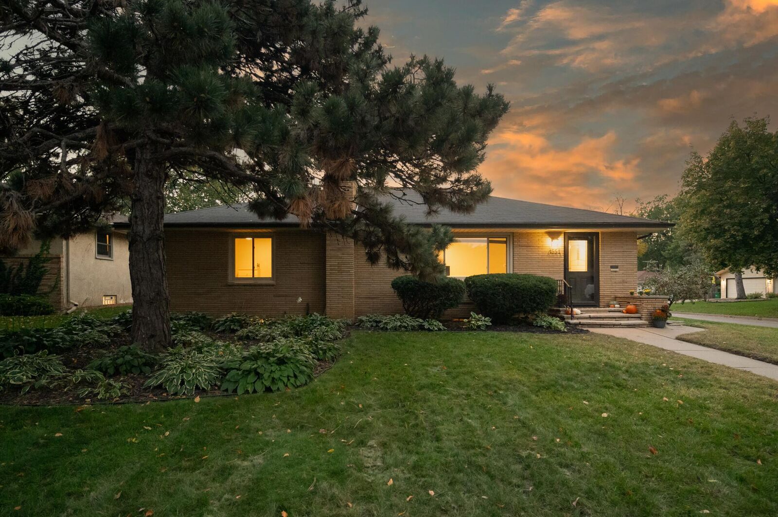 Property Photo: 4551 Beard Avenue N MN 55422