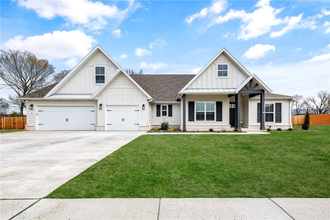 Property Photo:  530 Briarwood Lane  AR 72730 