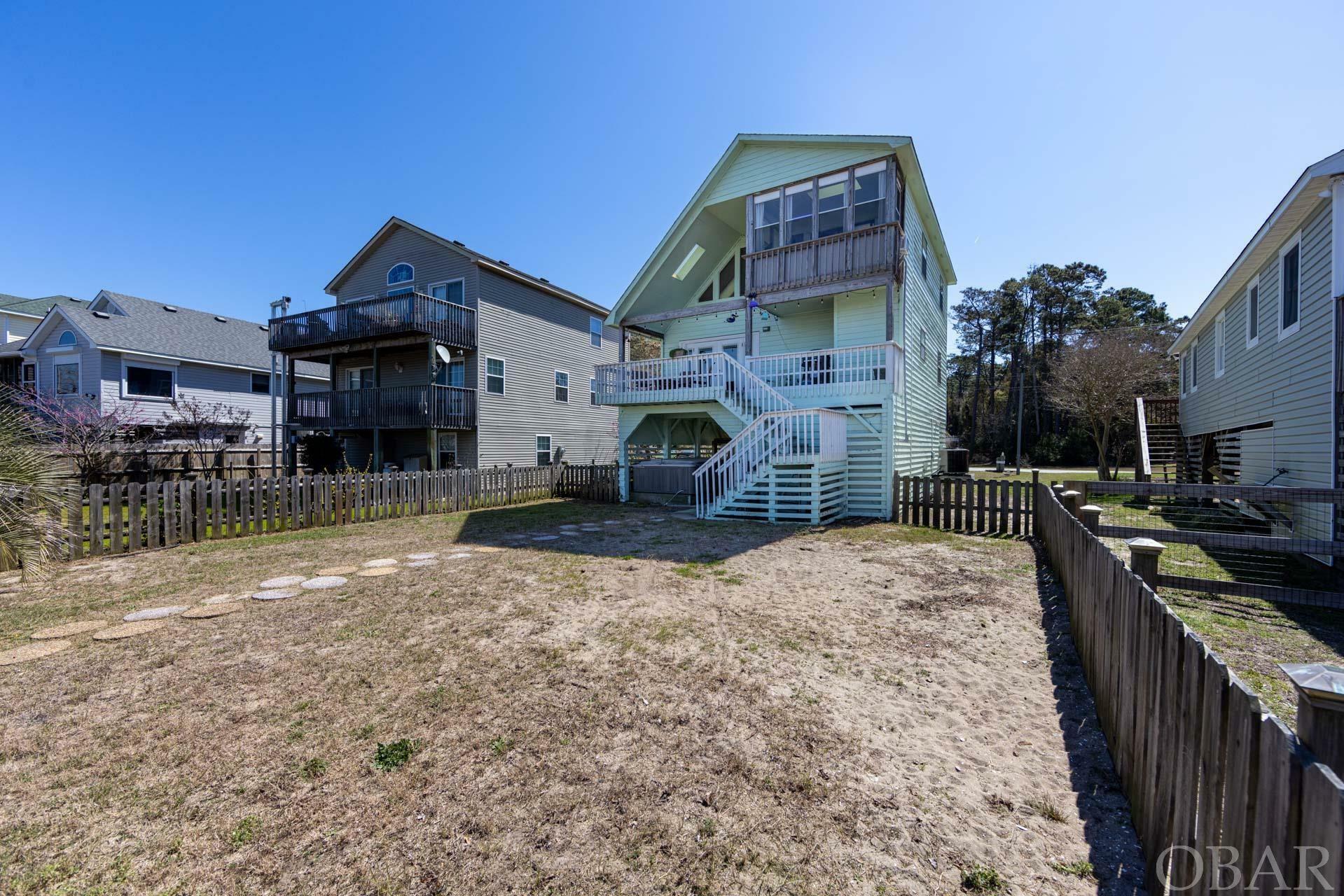 Property Photo:  428 Harbour View Drive  NC 27948 