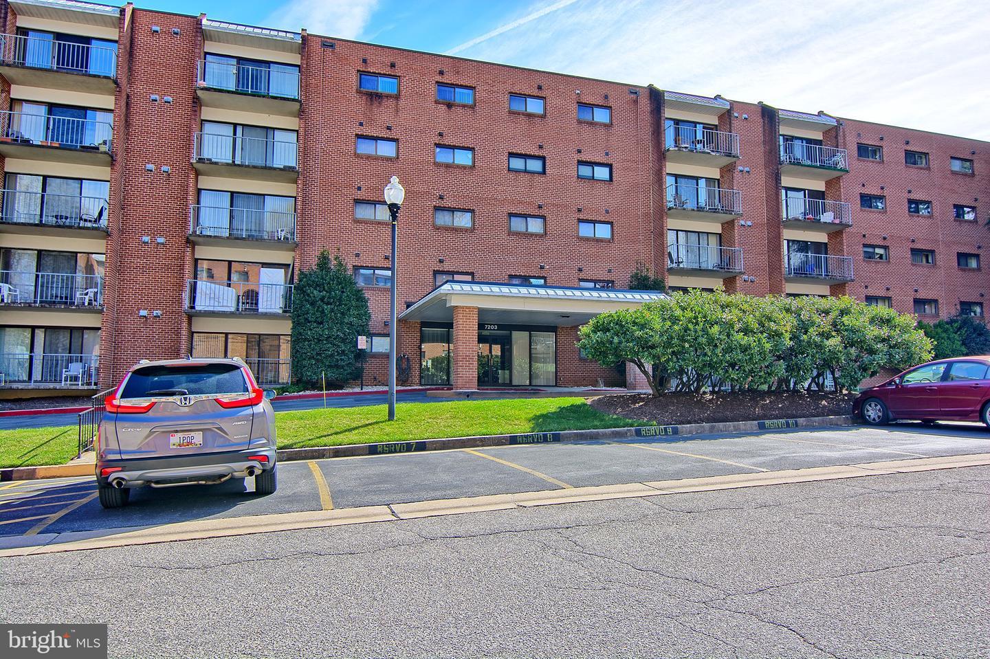 Property Photo: 7203 Rockland Hills Drive 303 MD 21209