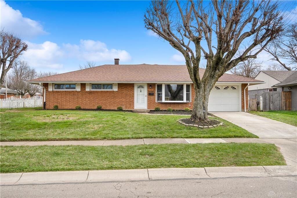 Property Photo: 6156 Rosebury Drive OH 45424