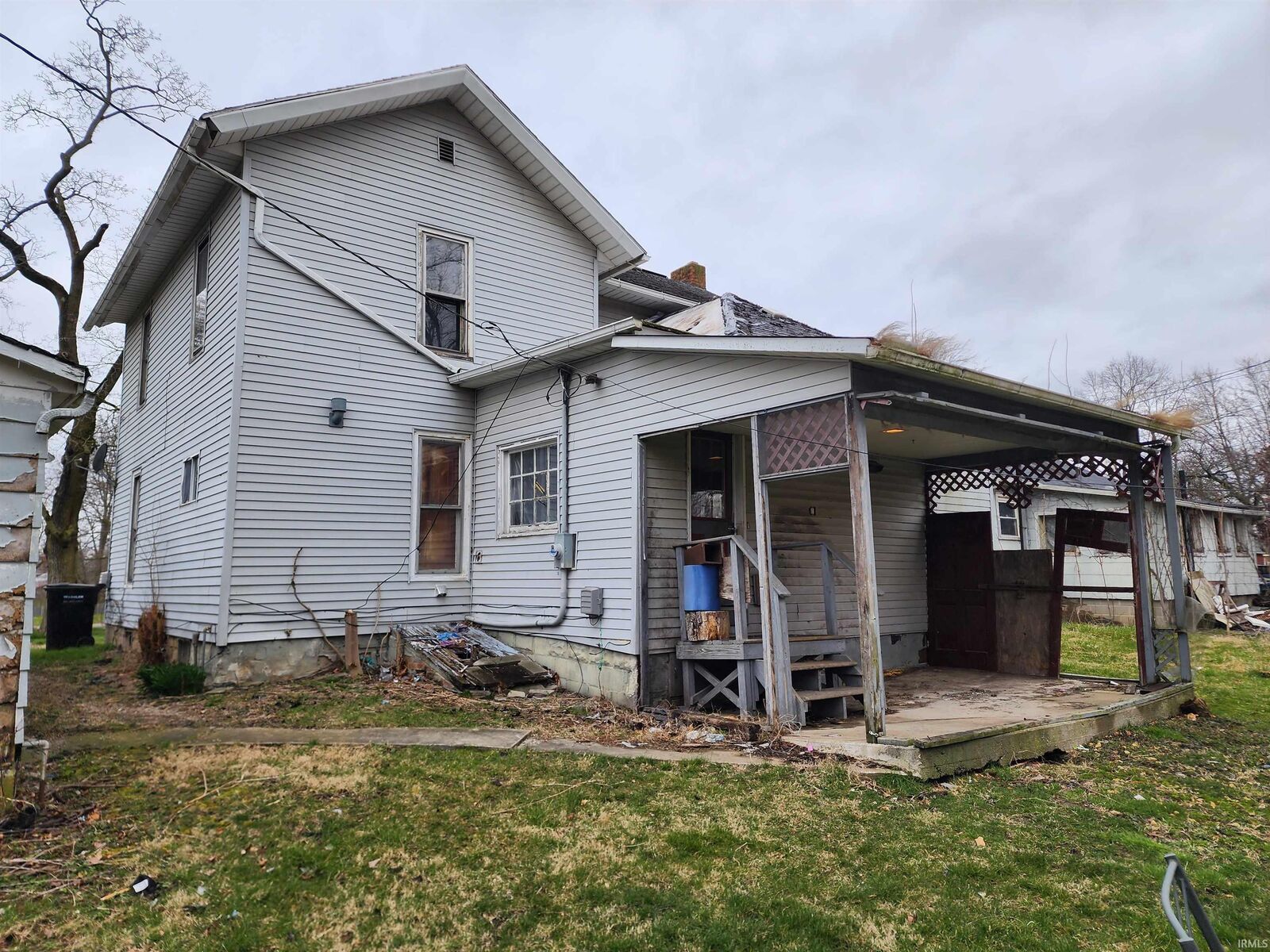 Property Photo: 303 Widney Street IN 46785