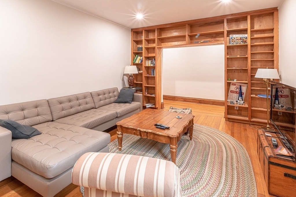 Property Photo:  50 Saint Paul Street 4  MA 02446 