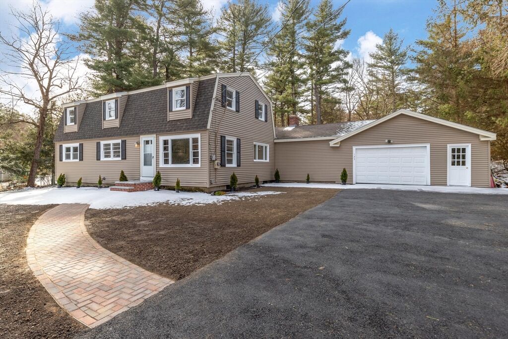 Property Photo:  123 Lowell Rd  MA 01463 