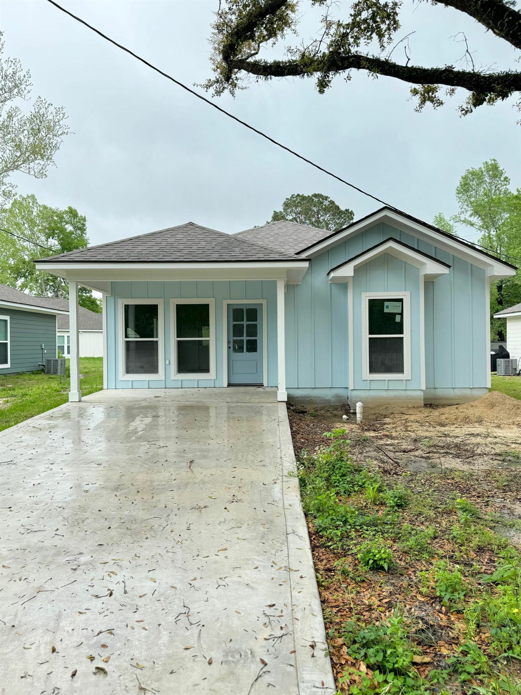 Property Photo:  735 S 12th St  TX 77656 