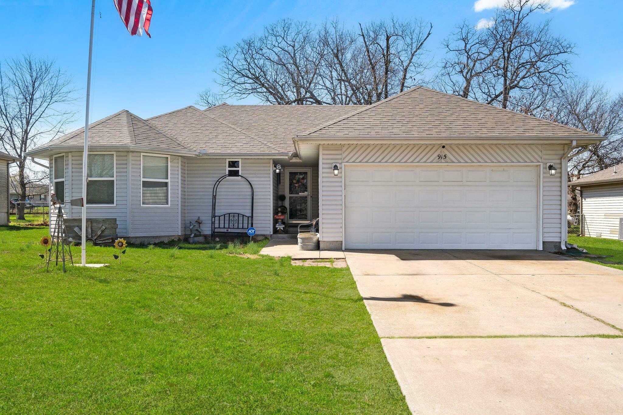 Property Photo:  915 S Central Avenue  MO 65705 