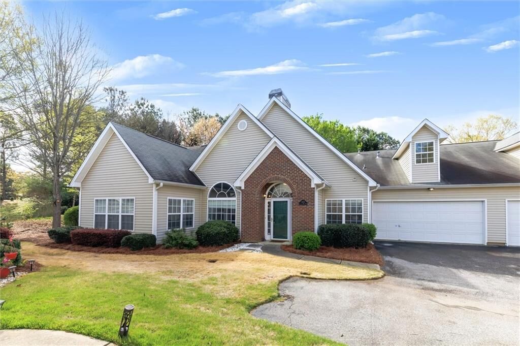 Property Photo:  1455 Settlers Walk Way SW 6  GA 30060 