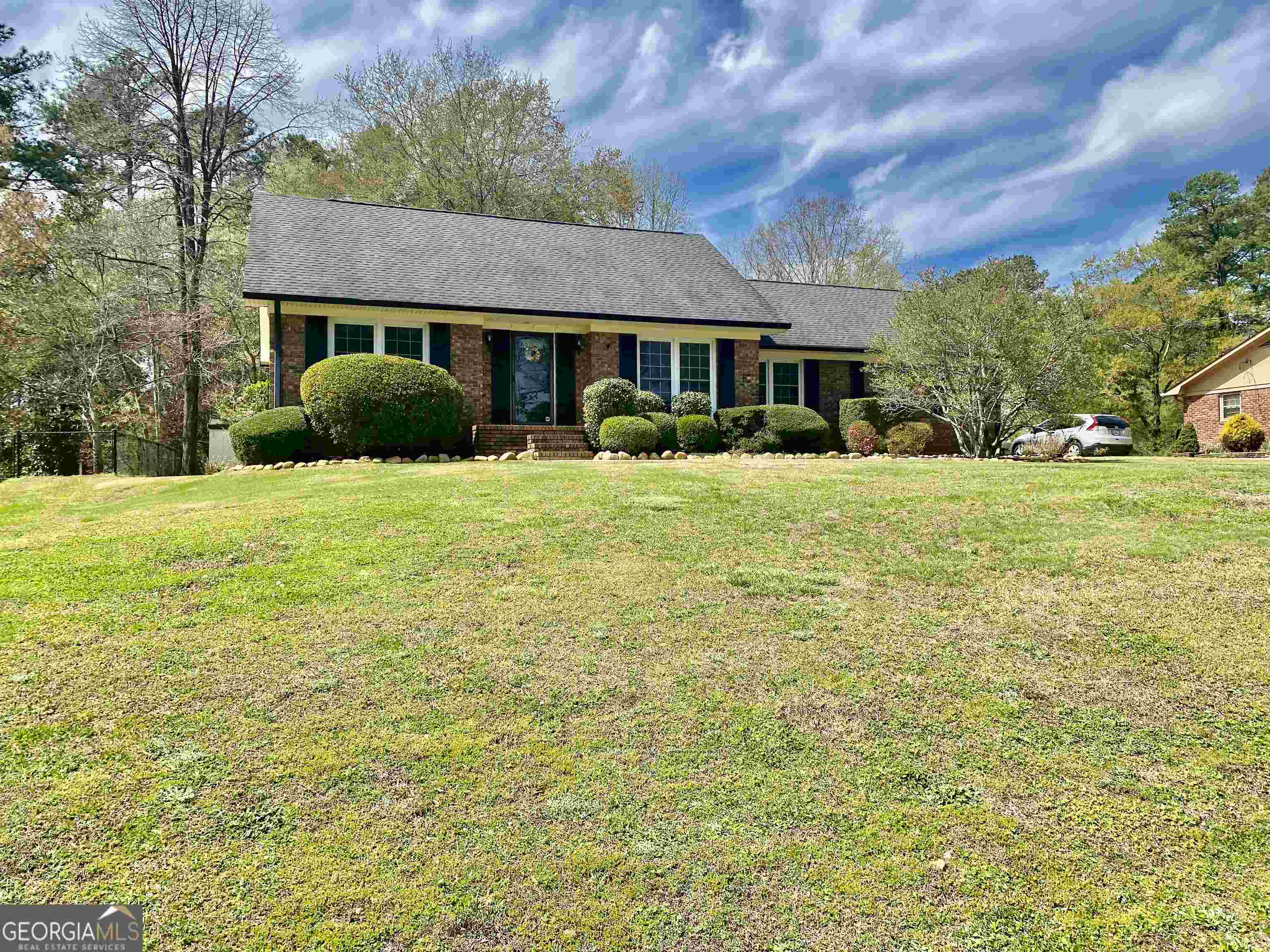 Property Photo:  27 Berkshire Drive NE  GA 30161 