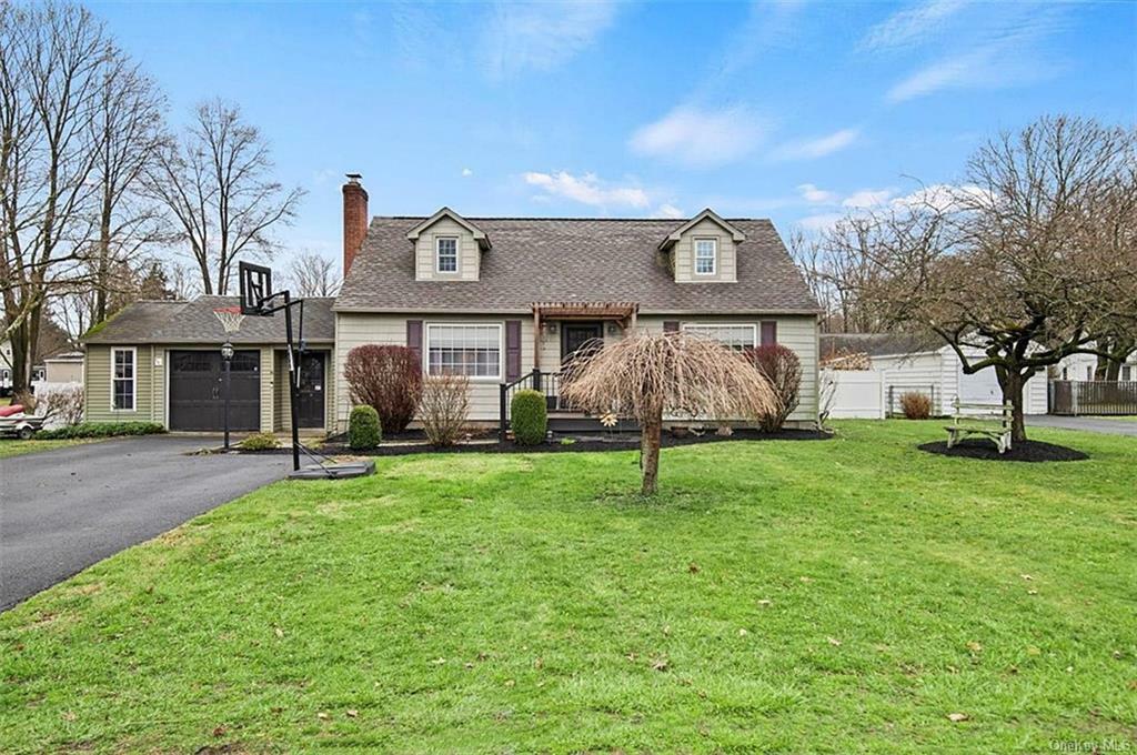 Property Photo:  6 Valley View Road  NY 12538 