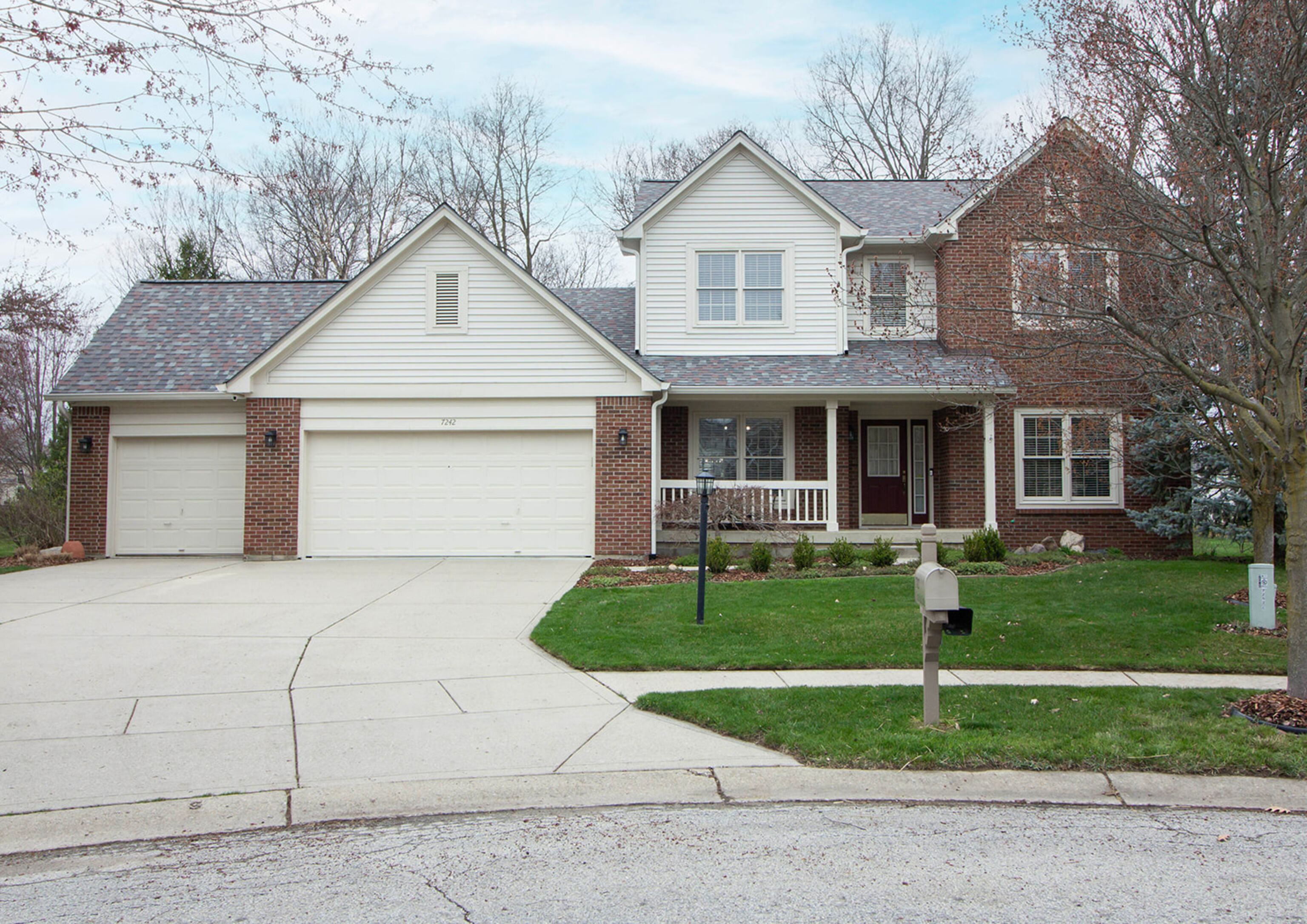 7242 Clear Oak Circle  Noblesville IN 46062 photo