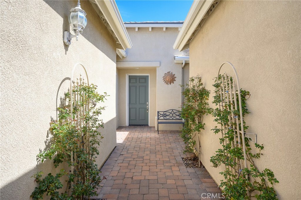 Property Photo:  26738 Queen Court  CA 92563 