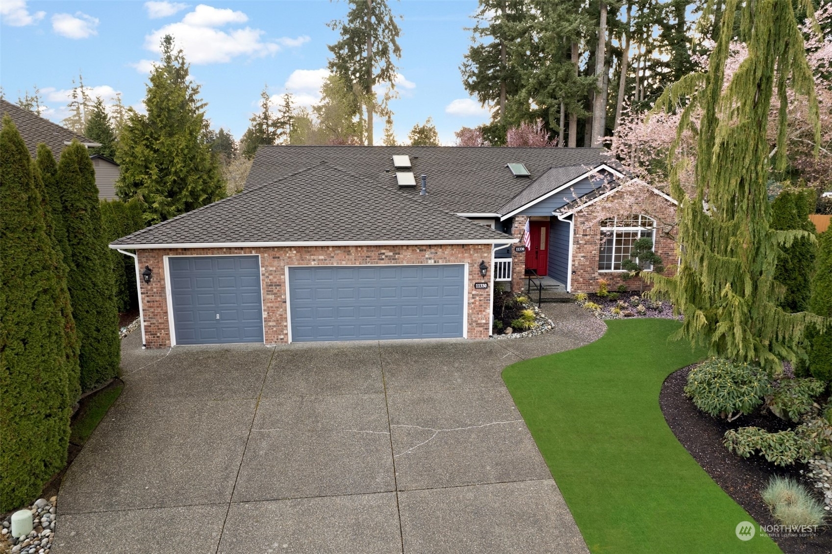 Property Photo:  11330 31st Drive SE  WA 98208 