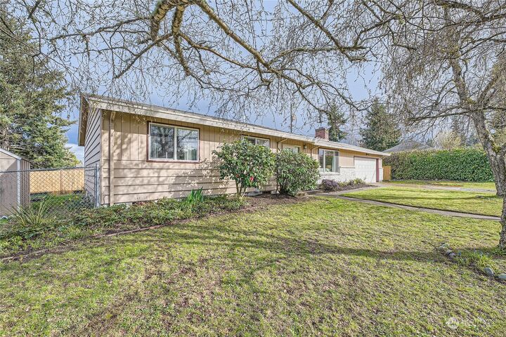 Property Photo:  4611 N Highland Avenue  WA 98407 