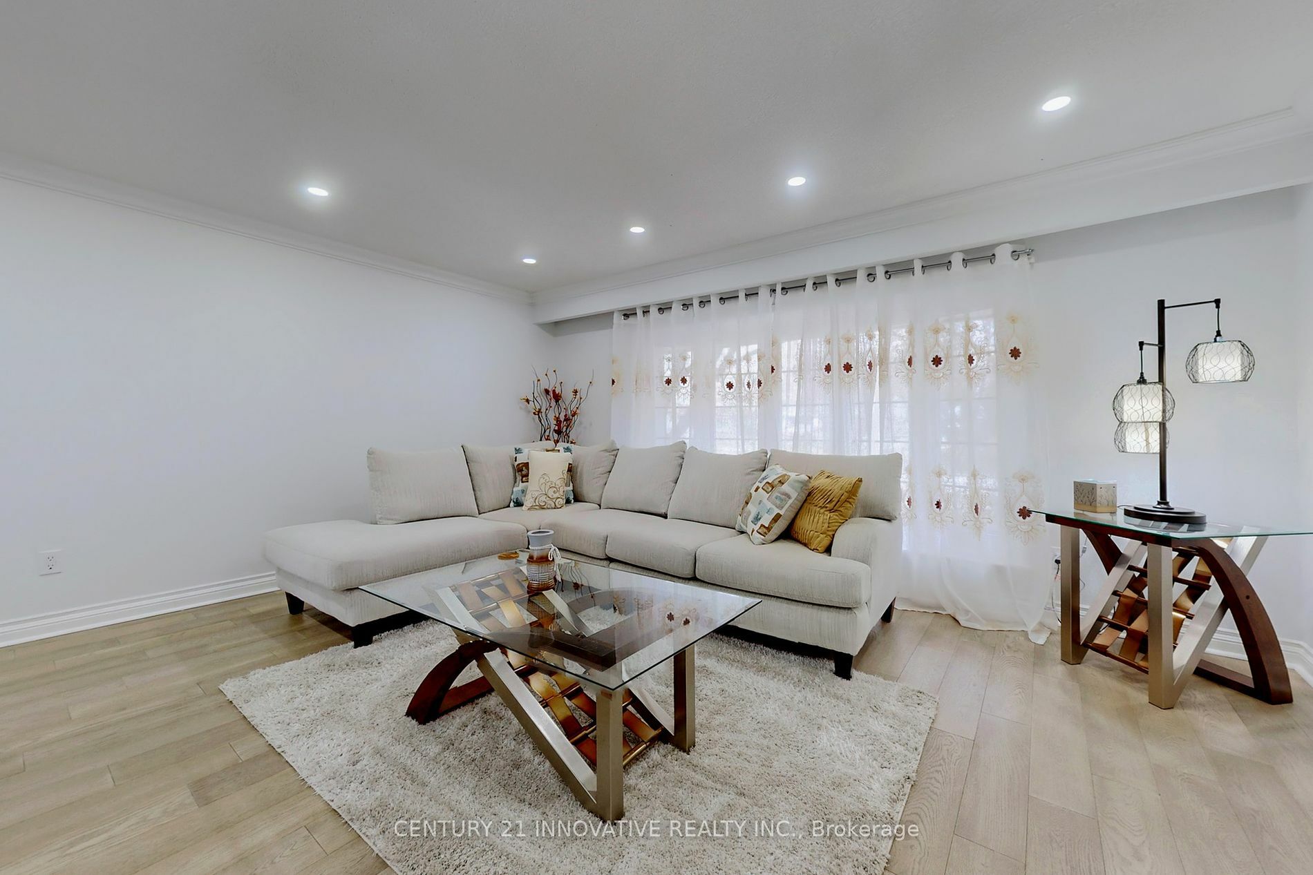 Property Photo:  17 Boundy Cres  ON M1W 2E3 