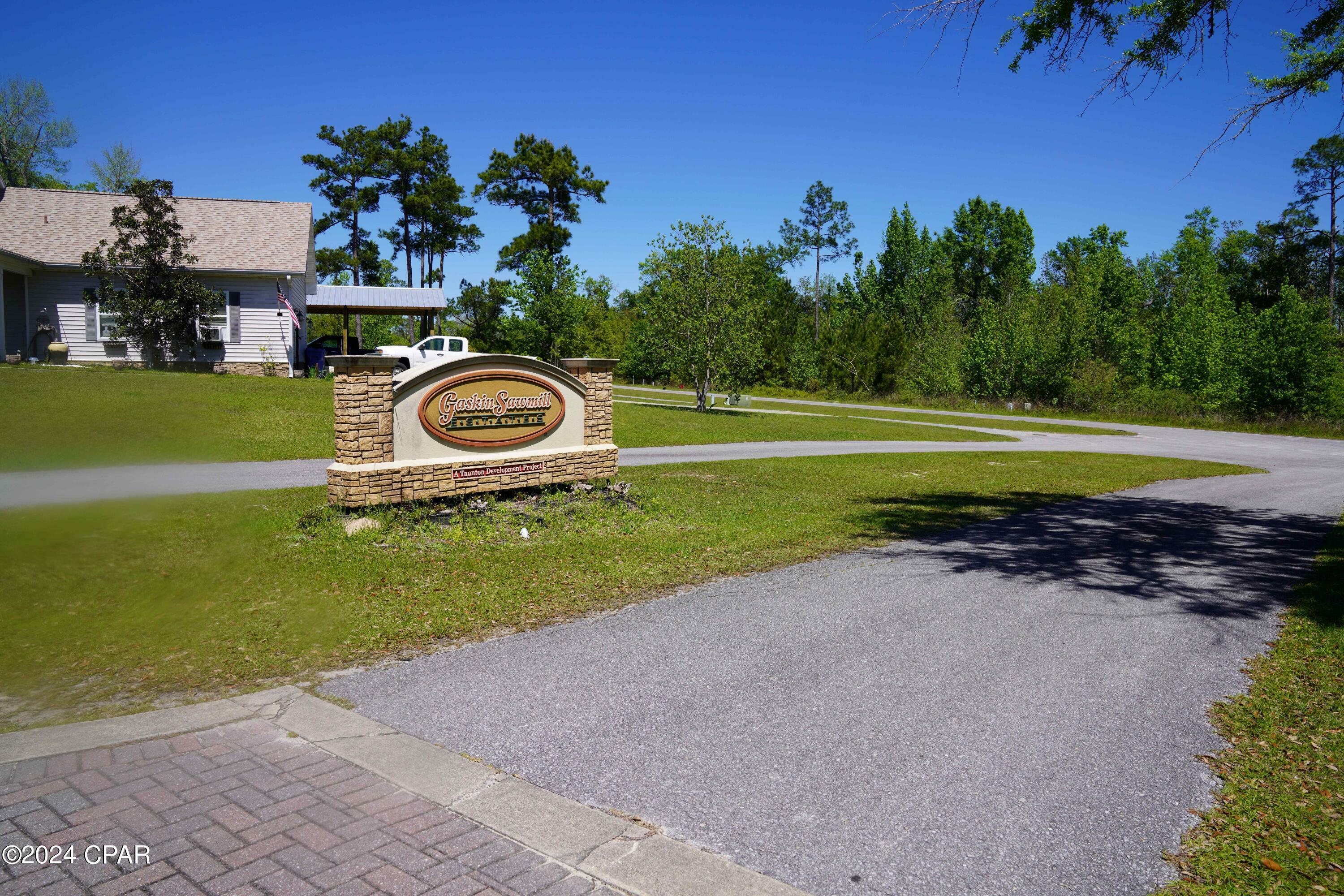 Property Photo:  Tbd Charlie Gaskin Drive Lot 10  FL 32465 