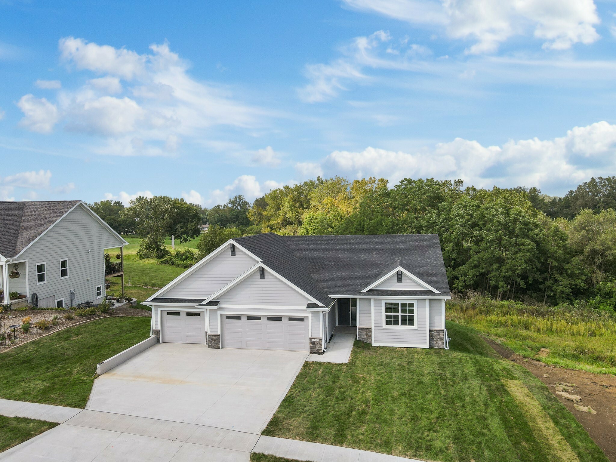 Property Photo:  1512 Shady Brook Lane  IA 50219 