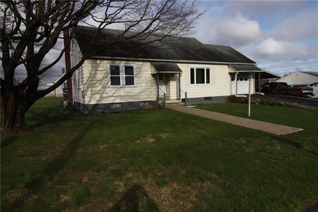 Property Photo:  3919 Turner Street  PA 18020 