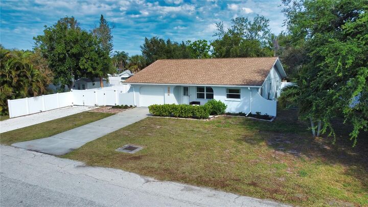 Property Photo:  1616 Jupiter Road  FL 34293 