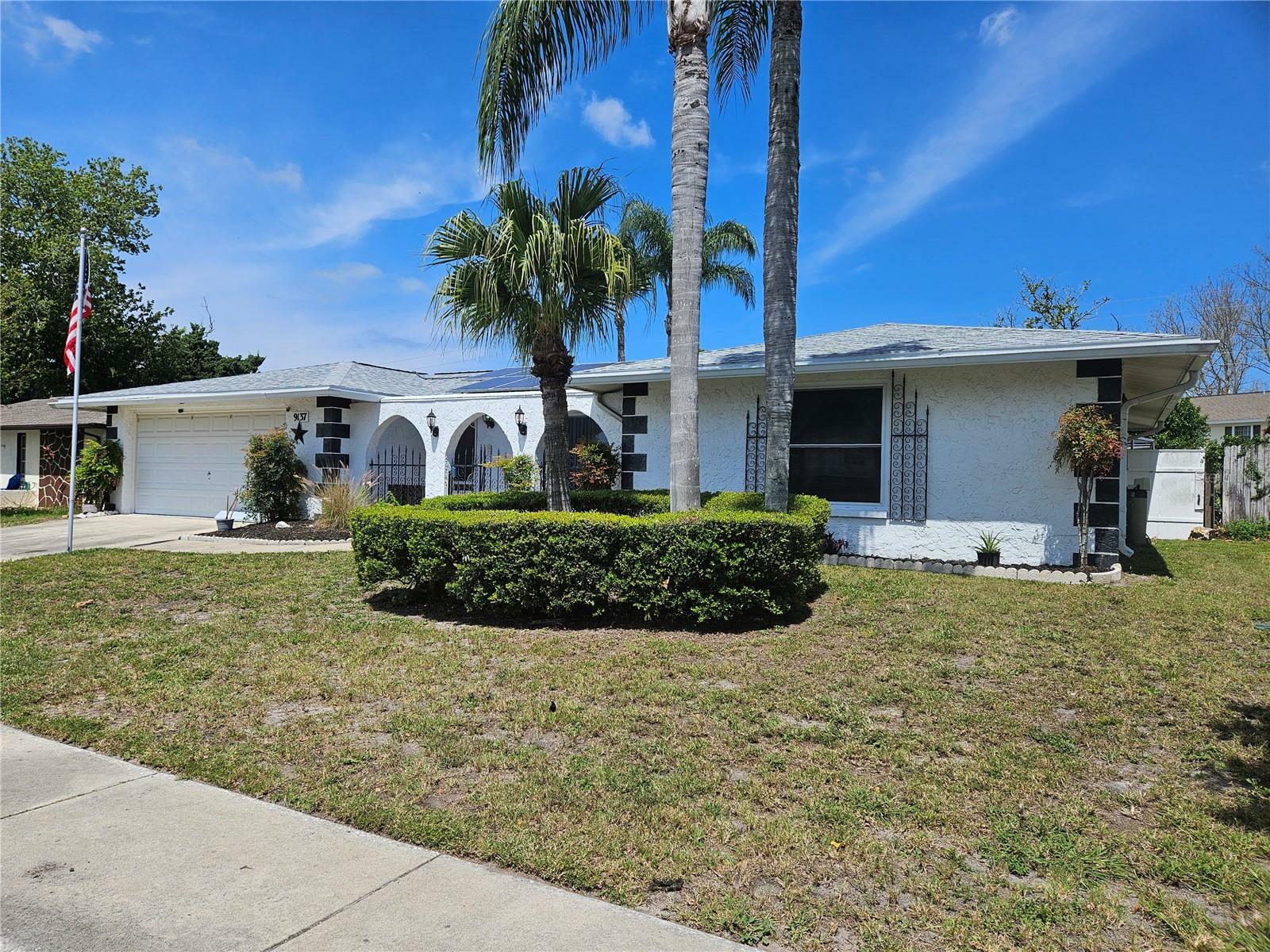 Property Photo:  9137 Saint Clair Lane  FL 34668 