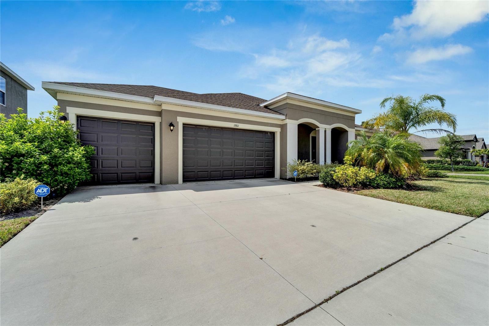 Property Photo:  11801 Sunburst Marble Road  FL 33579 