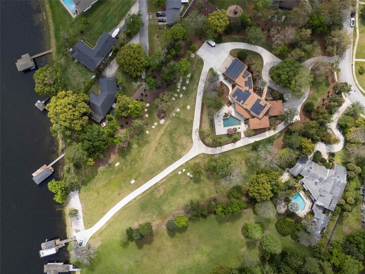 Property Photo: 208 Green Lake Circle FL 32779