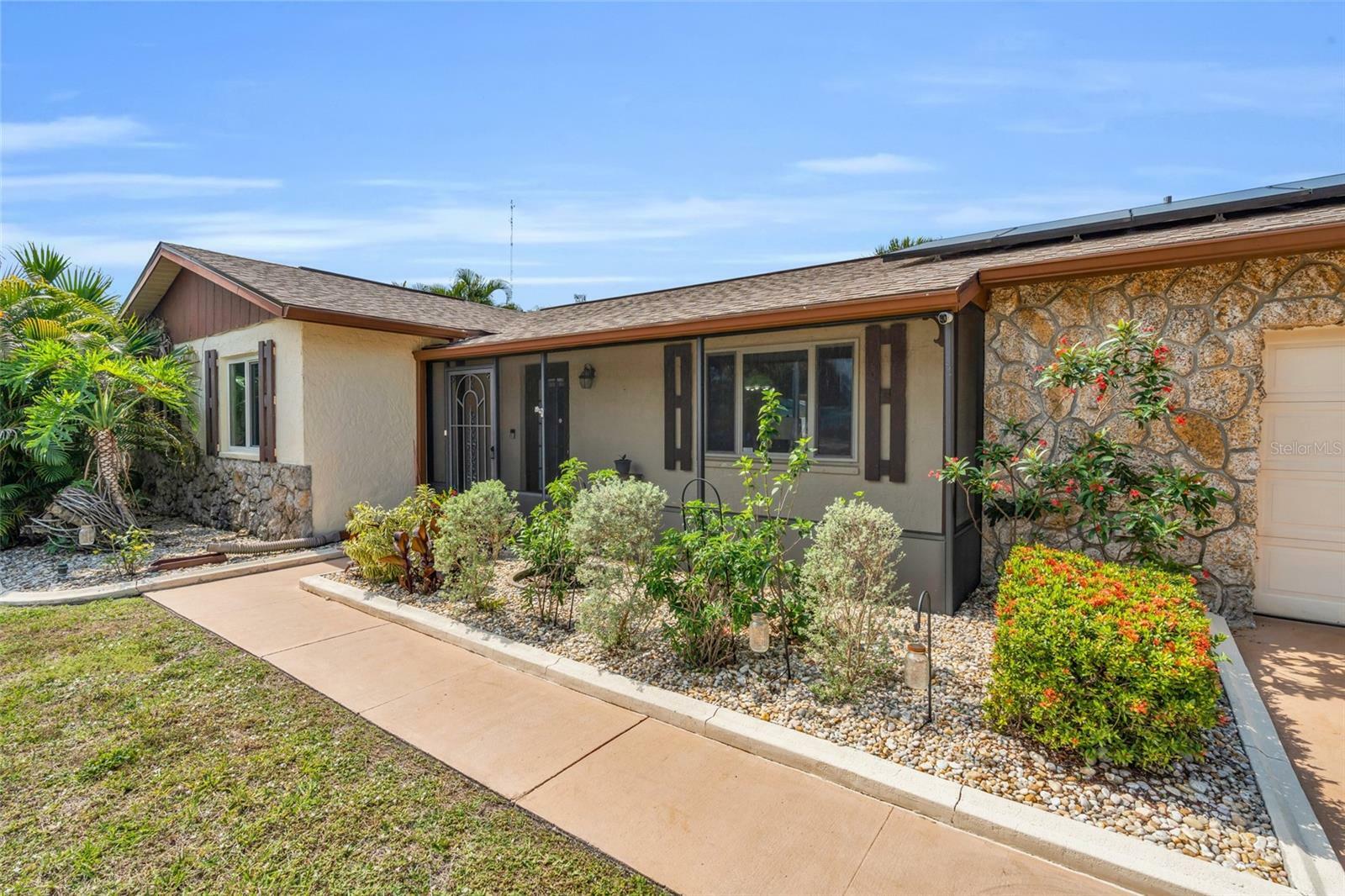 Property Photo: 1055 Winsome Road FL 33903
