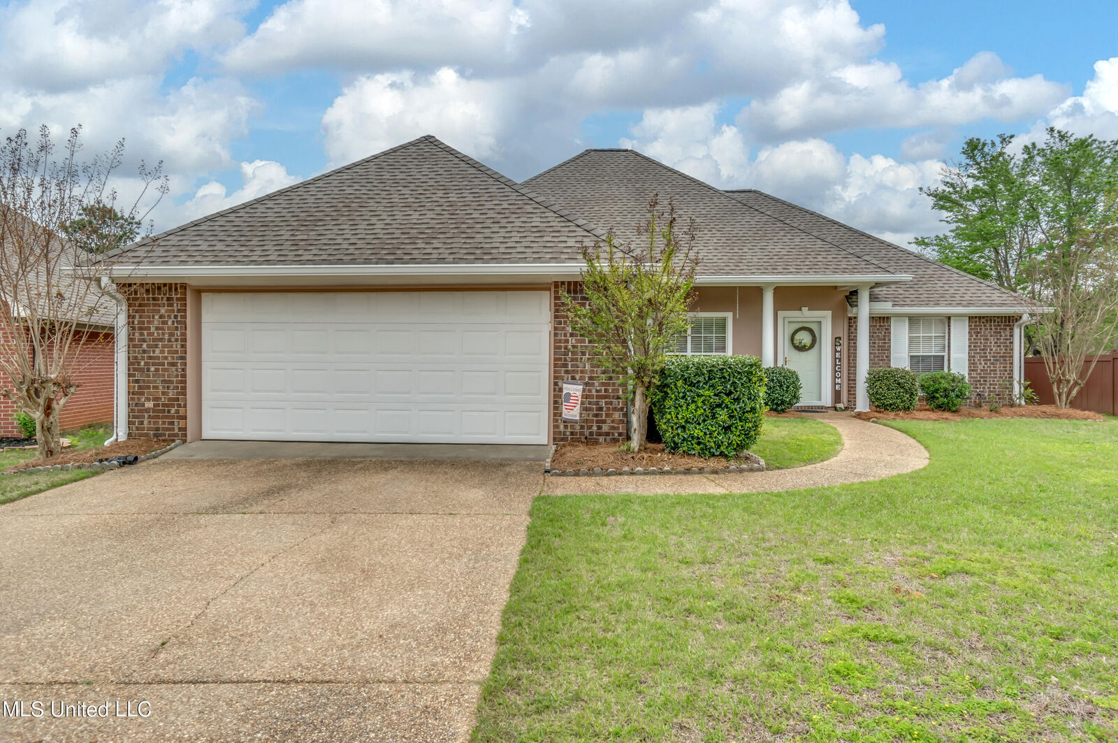 Property Photo:  502 Wildberry Drive  MS 39208 