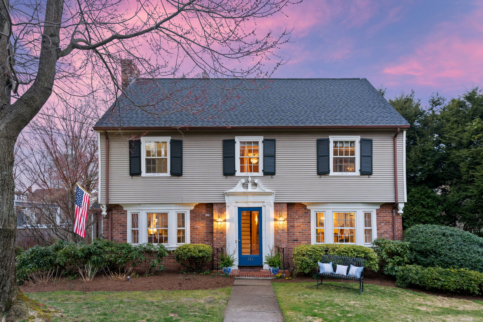 Property Photo:  321 North Steele Road  CT 06117