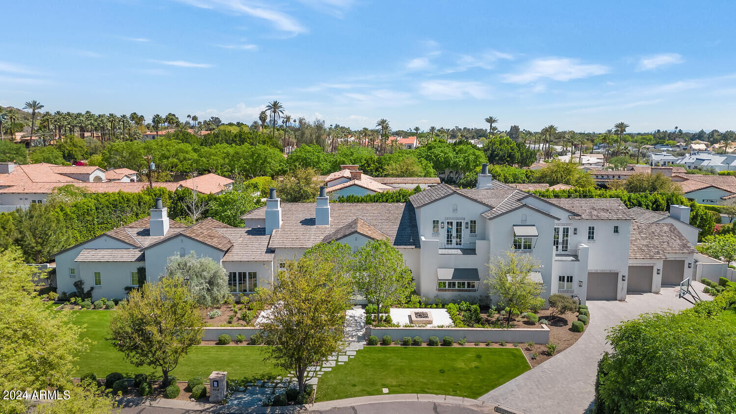 Property Photo:  4615 N Royal Palm Circle  AZ 85018 