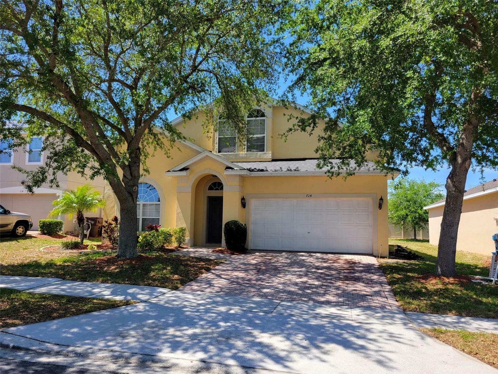 Property Photo:  724 Andalusia Loop  FL 33837 