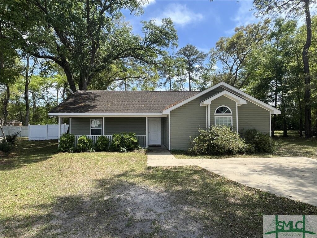 Property Photo: 204 Callie Circle GA 31523