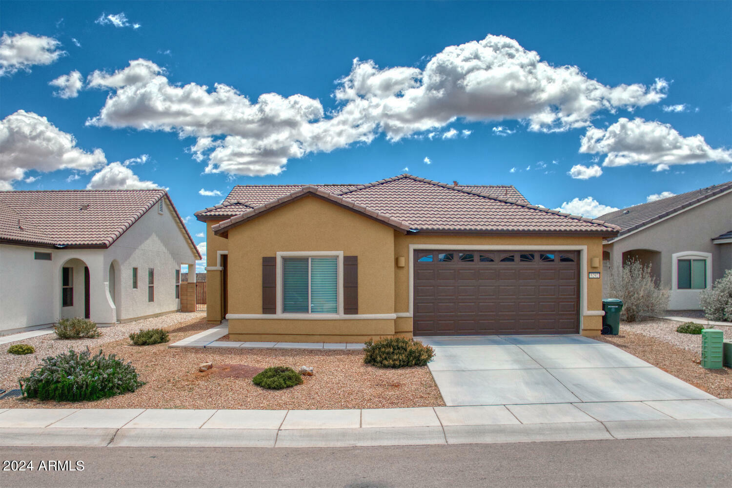 Property Photo:  5292 Encanto Drive  AZ 85635 