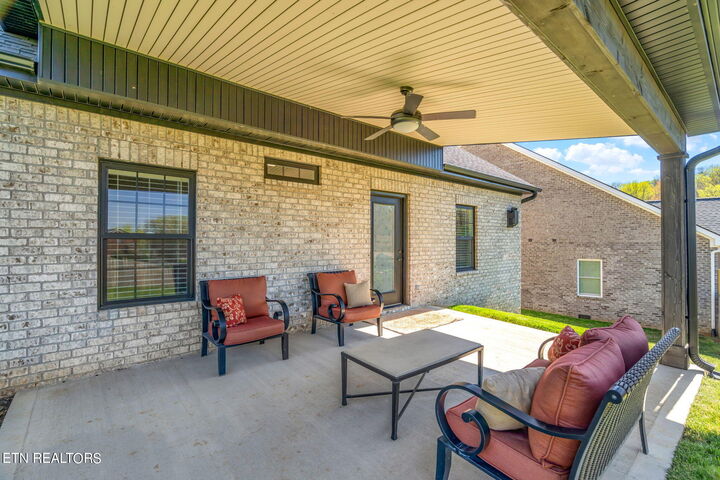 Home for sale in Knoxville 2346 Hickory Crest Lane, Knoxville, TN 37932