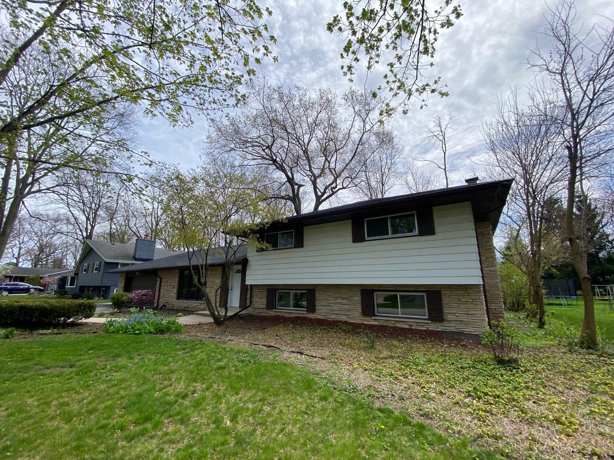 Property Photo:  2341 W Acacia Rd  WI 53209 