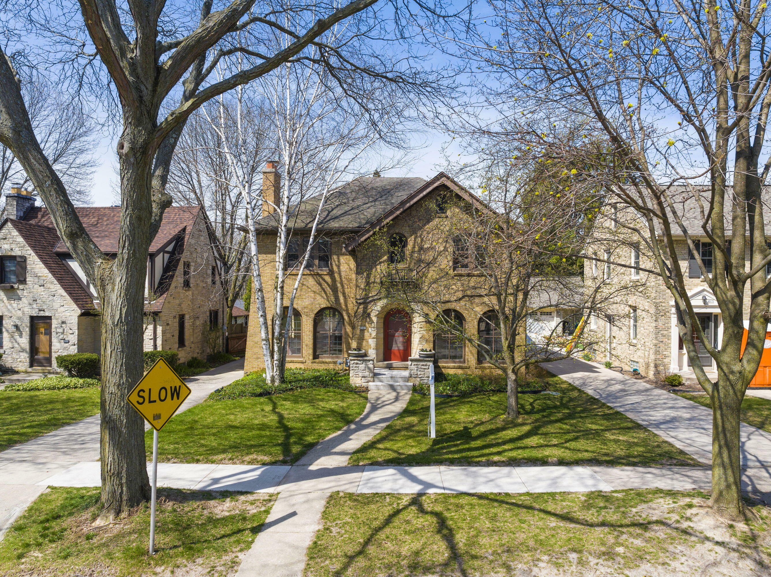Property Photo:  4909 N Ardmore Ave  WI 53217 